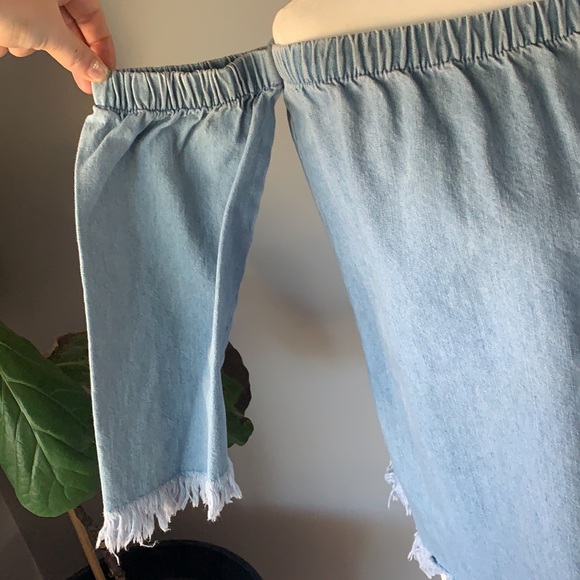 Sweet Wanderer Women’s Denim Raw Fringe Hem Off the Shoulder Top - Picture 2 of 6